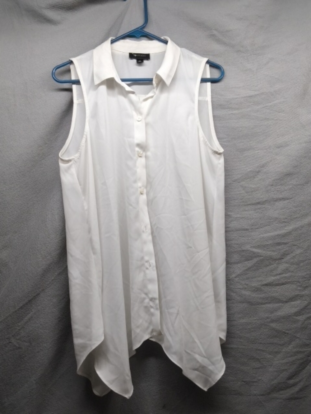 Collared Sleeveless Sheer White Button-Front Handkercheifed Hem, Blouse M